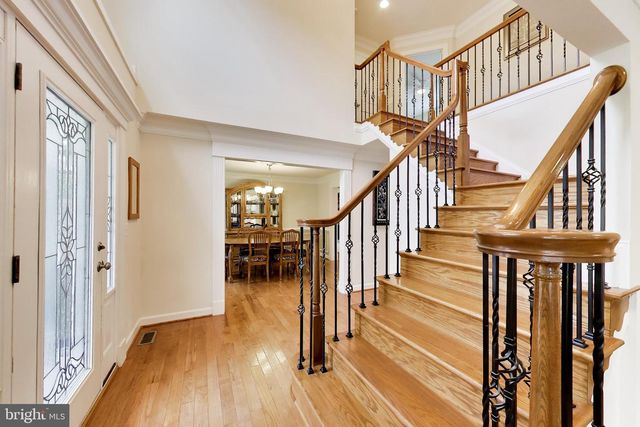 7126 WAYNE DR, Annandale, VA 22003