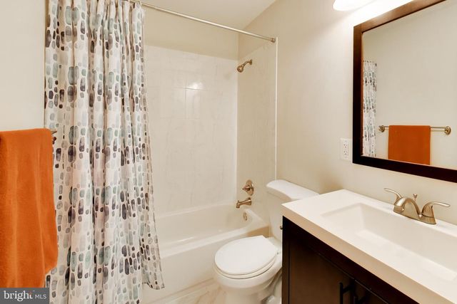 7126 WAYNE DR, Annandale, VA 22003