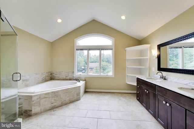 7126 WAYNE DR, Annandale, VA 22003