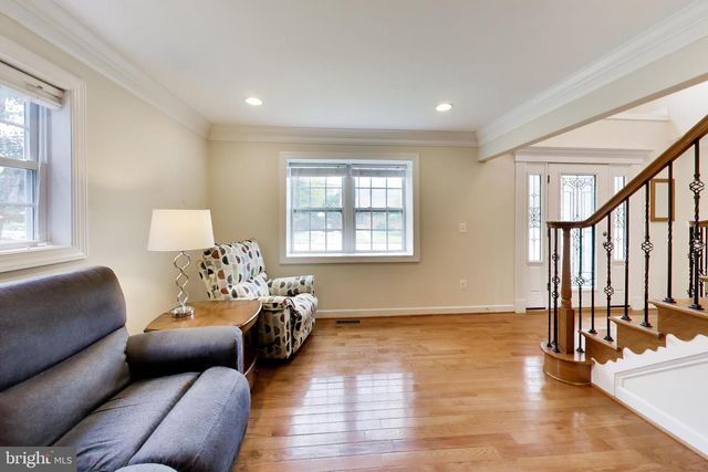 7126 WAYNE DR, Annandale, VA 22003