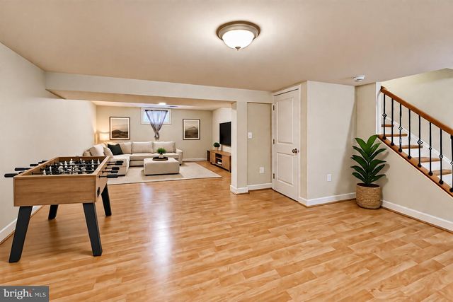 7126 WAYNE DR, Annandale, VA 22003