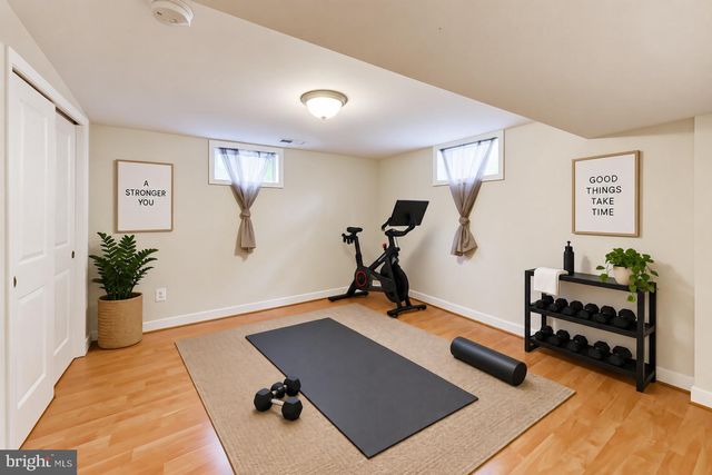 7126 WAYNE DR, Annandale, VA 22003