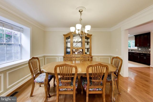 7126 WAYNE DR, Annandale, VA 22003