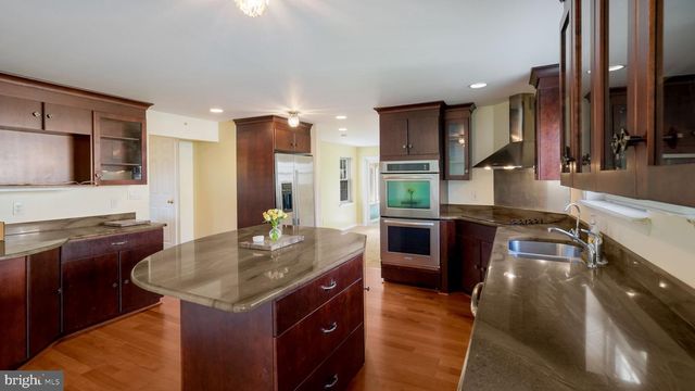 1734 FITZWATERTOWN RD, Willow Grove, PA 19090
