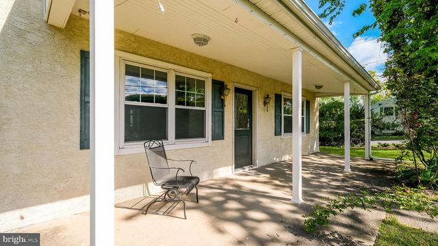 1734 FITZWATERTOWN RD, Willow Grove, PA 19090