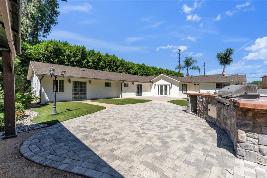 22720 Oxnard Street, Woodland Hills, CA 91367 — photo 4