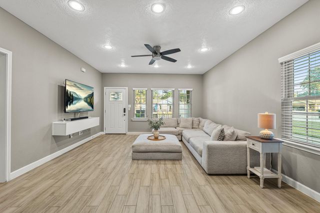 12518 Gulf Coast Drive, Willis, TX 77378