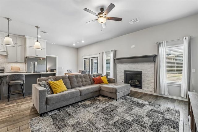 9216 NW 91st Street, Yukon, OK 73099