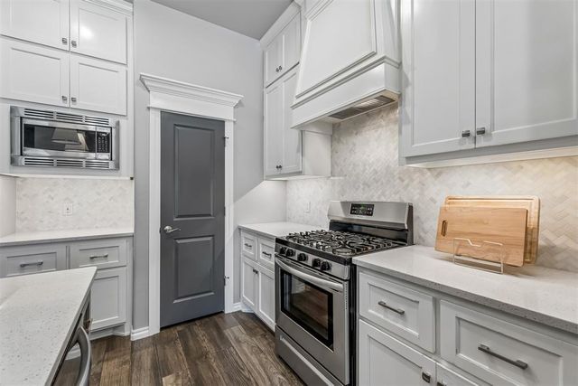 9216 NW 91st Street, Yukon, OK 73099