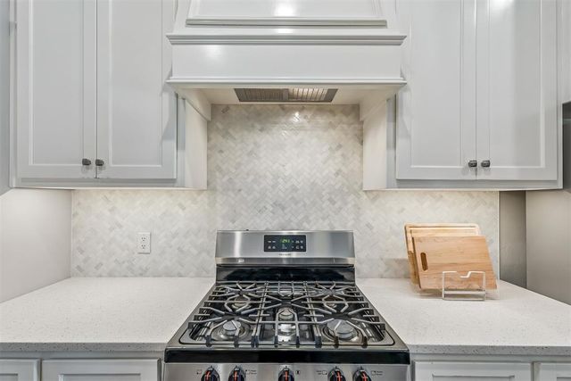 9216 NW 91st Street, Yukon, OK 73099