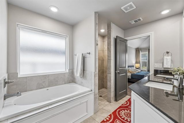 9216 NW 91st Street, Yukon, OK 73099