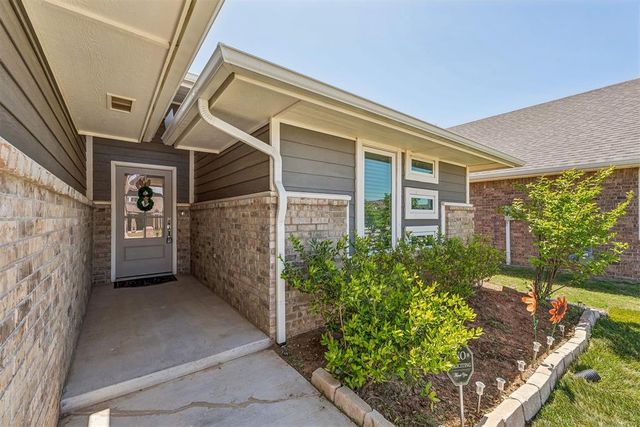 9216 NW 91st Street, Yukon, OK 73099