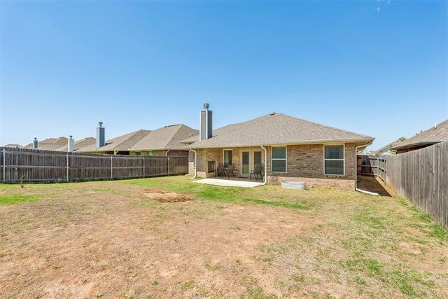 9216 NW 91st Street, Yukon, OK 73099