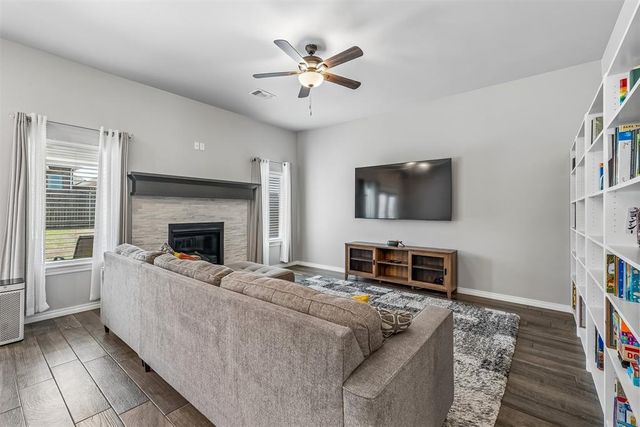 9216 NW 91st Street, Yukon, OK 73099