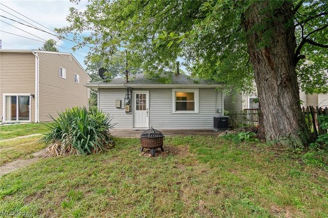 6243 Iroquois Trail, Mentor, OH 44060