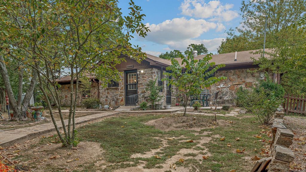 20021 E 14 Highway, Harrisburg, AR 72432