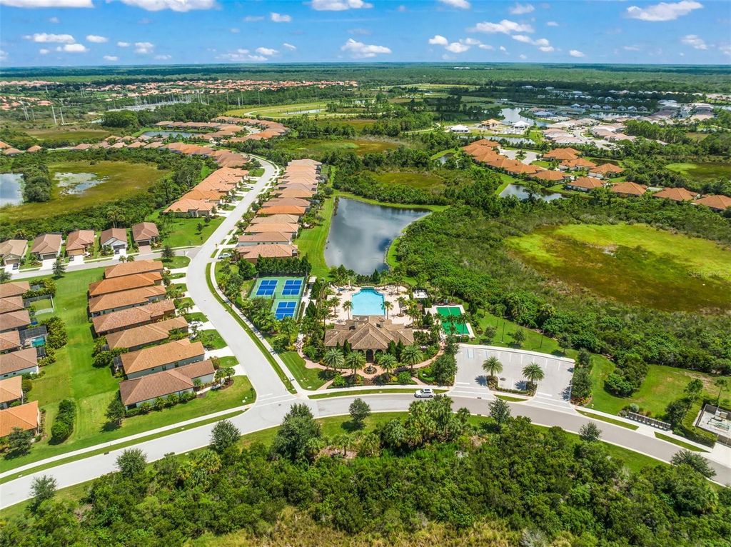 Image 38 of property listing at 243 CASSANO DRIVE, Nokomis, FL 34275