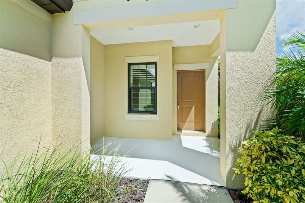 Image 5 of property listing at 243 CASSANO DRIVE, Nokomis, FL 34275