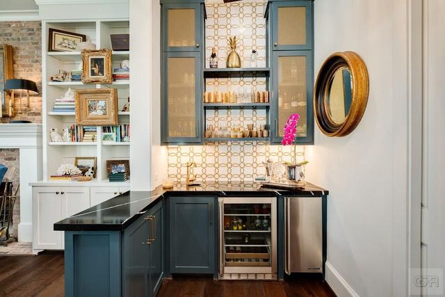 7 Caroline, Galveston, TX 77554