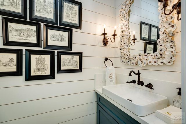 7 Caroline, Galveston, TX 77554