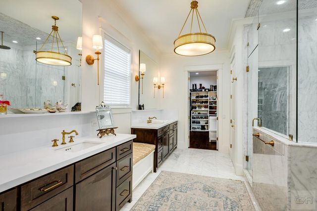 7 Caroline, Galveston, TX 77554