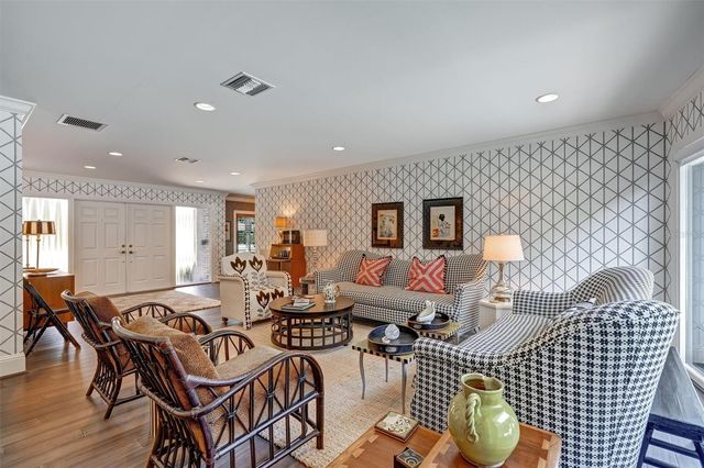 4160 39TH STREET S, St Petersburg, FL 33711