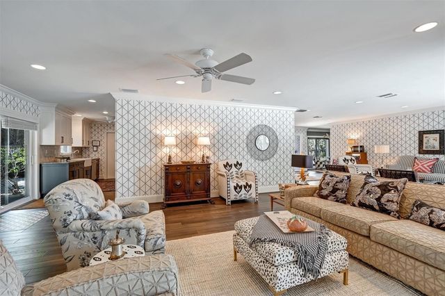 4160 39TH STREET S, St Petersburg, FL 33711