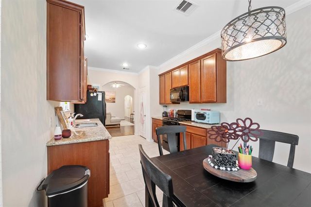 2816 Sand Dune Dr, Seabrook, TX 77586