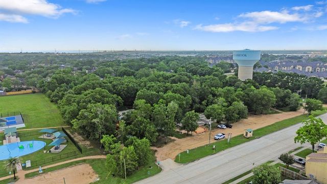 2816 Sand Dune Dr, Seabrook, TX 77586
