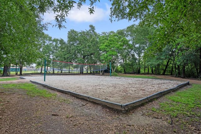 2816 Sand Dune Dr, Seabrook, TX 77586