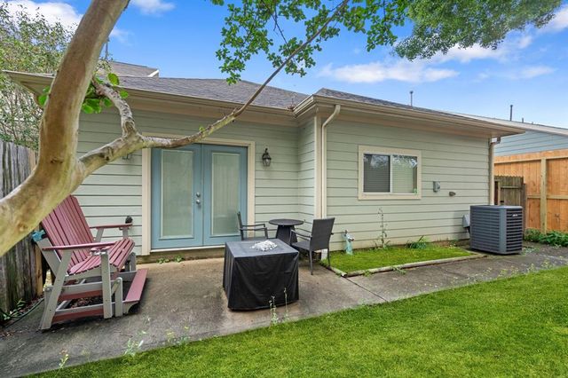 2816 Sand Dune Dr, Seabrook, TX 77586