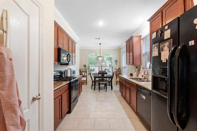 2816 Sand Dune Dr, Seabrook, TX 77586