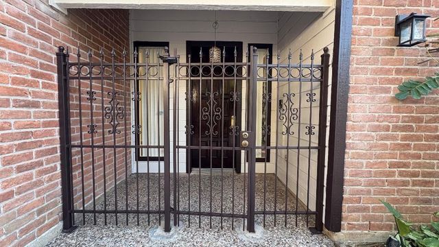 11423 Wickersham Lane, Houston, TX 77077