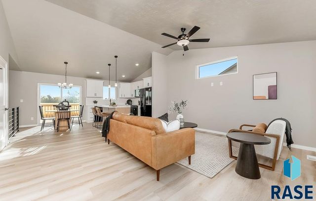 604 N Union Ave Avenue, Sioux Falls, SD 57110