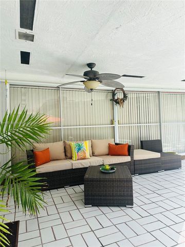 9260 SW 176th St, Palmetto Bay, FL 33157