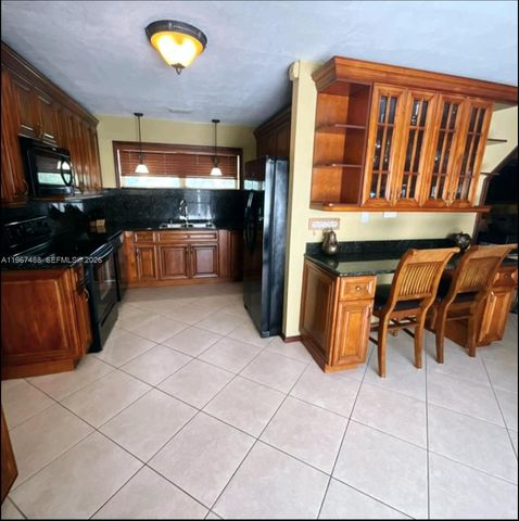 9260 SW 176th St, Palmetto Bay, FL 33157