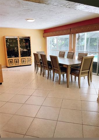 9260 SW 176th St, Palmetto Bay, FL 33157