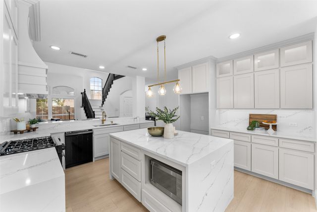 1155 Shores Boulevard, Rockwall, TX 75087