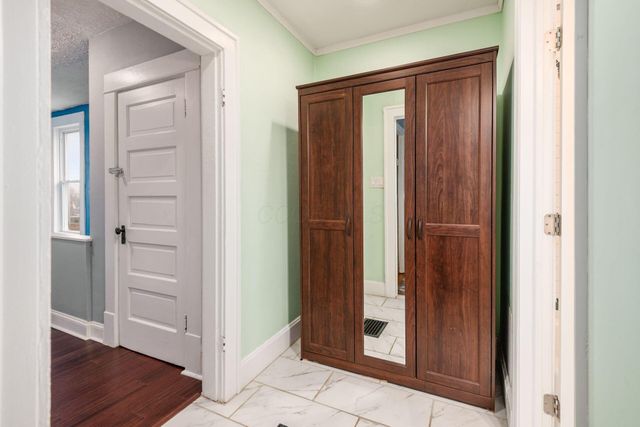 1450 Briarwood Avenue, Columbus, OH 43211