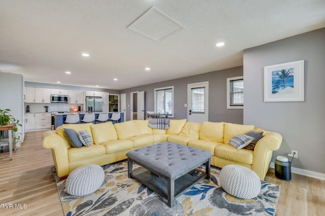 2440 Rivermont Drive, Kingsport, TN 37660