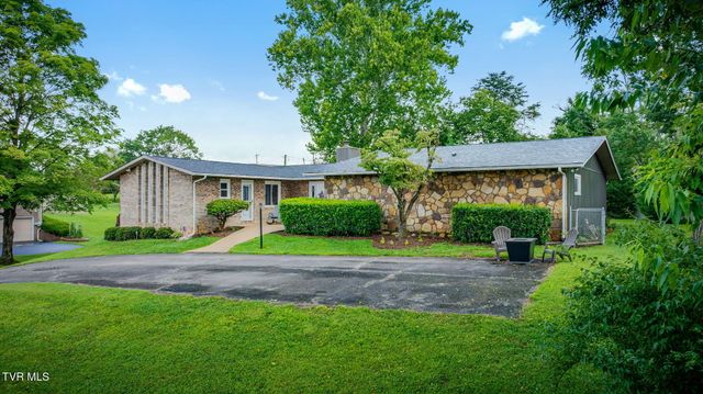 2440 Rivermont Drive, Kingsport, TN 37660