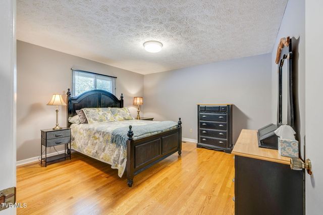 2440 Rivermont Drive, Kingsport, TN 37660