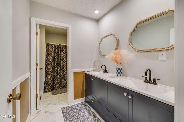 2440 Rivermont Drive, Kingsport, TN 37660