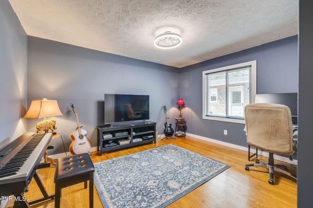 2440 Rivermont Drive, Kingsport, TN 37660