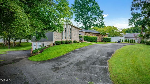 2440 Rivermont Drive, Kingsport, TN 37660