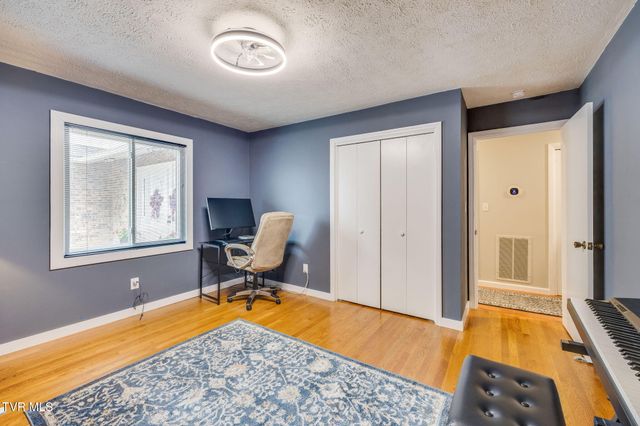 2440 Rivermont Drive, Kingsport, TN 37660