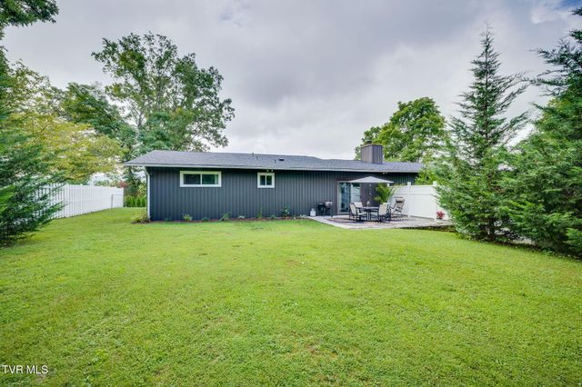 2440 Rivermont Drive, Kingsport, TN 37660