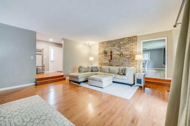 2440 Rivermont Drive, Kingsport, TN 37660