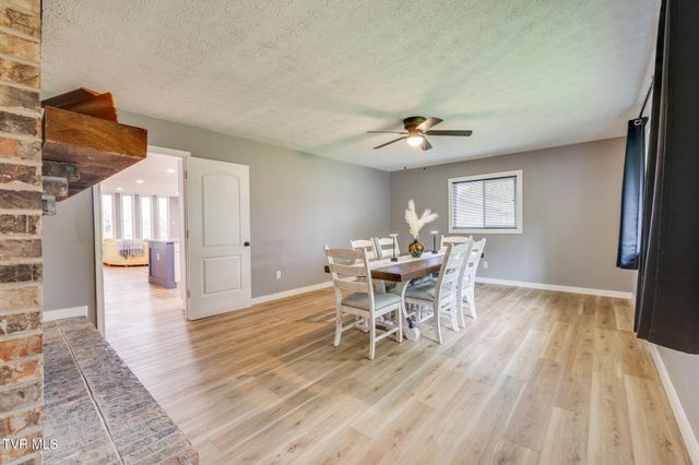 2440 Rivermont Drive, Kingsport, TN 37660