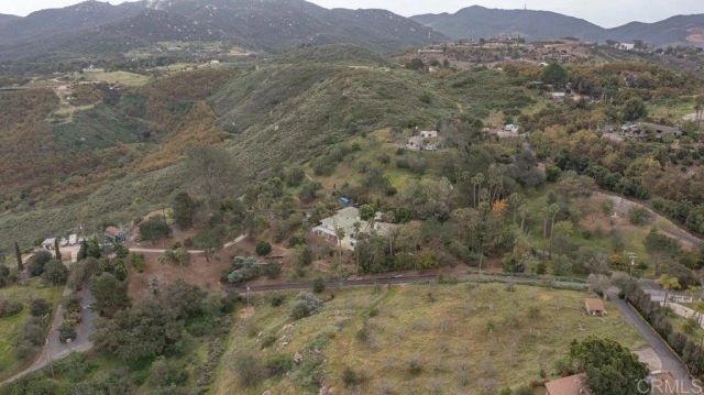 4327 Hollyhill Road, Vista, CA 92084